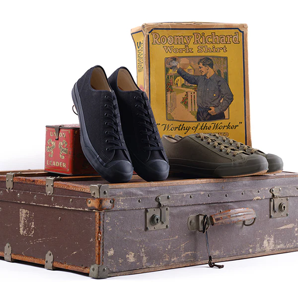 PRE-ORDER 2026 / JLB CHAMPION SNEAKERS / SOLID BLACK - Image 12