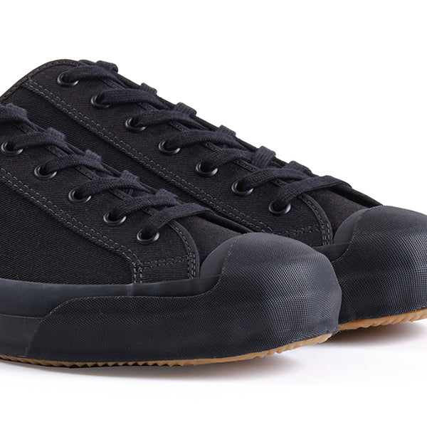 PRE-ORDER 2026 / JLB CHAMPION SNEAKERS / SOLID BLACK - Image 9