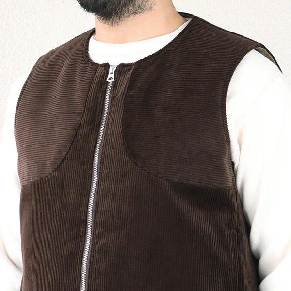ROOM No.206 VEST/ BRISBANE MOSS CORDUROY / BROWN - Image 9