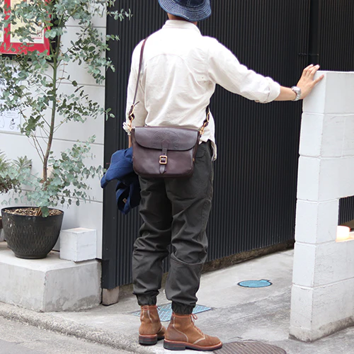 LEATHER POSTMAN SHOULDER BAG / BROWN U.S.MAIL LOGO MODEL / SMALL SIZE - Image 8